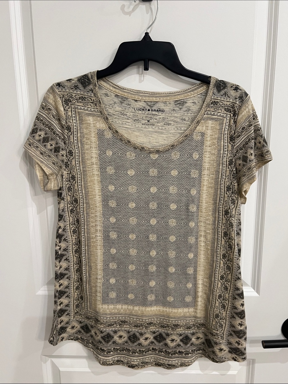 Lucky Brand Lightweight Neutral Paisley Border Short Sleeve Top Size M